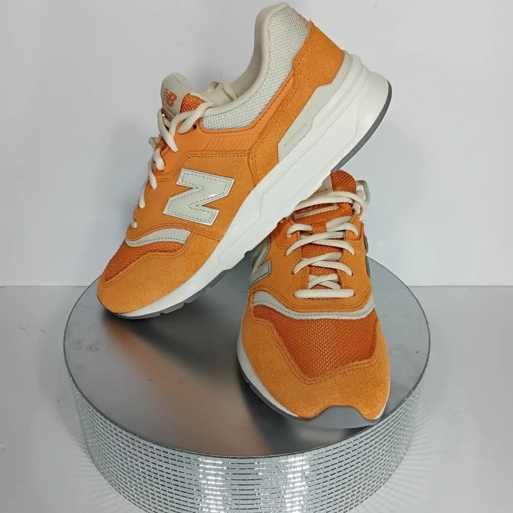 New Balance  women Orange Sneakers size 9.5 brand new